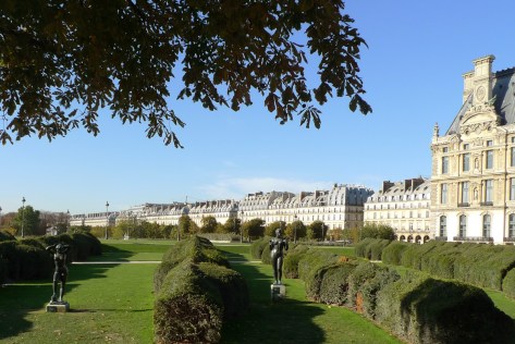 03-Tuileries_jardin_vide_statues