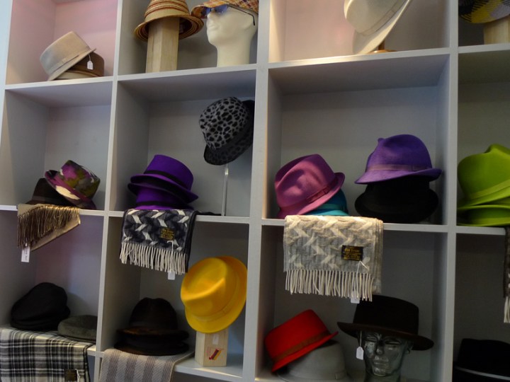 5-Anthony_Peto_mur_chapeaux