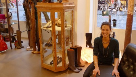 08-58M_boutique_interieur_02