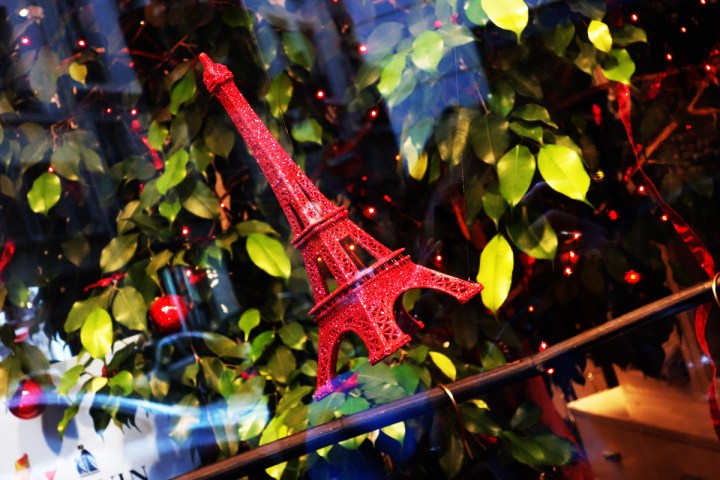 Baby-Tuileries-Vitrine-Lanvin-Petite-Rouge-8