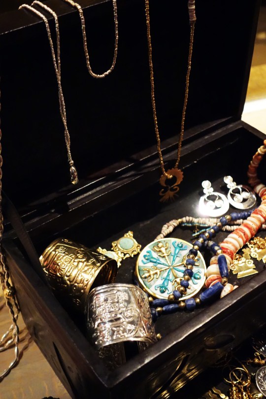 24-01-2013-Motche-vernissage-bijoux-4