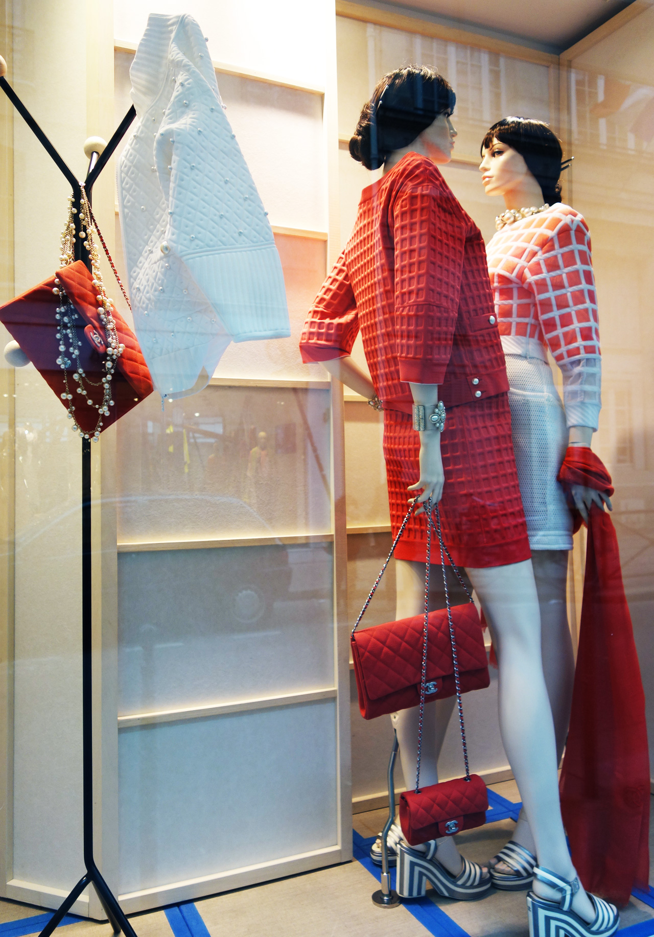 Chanel-vitrine-rue-Cambon-20