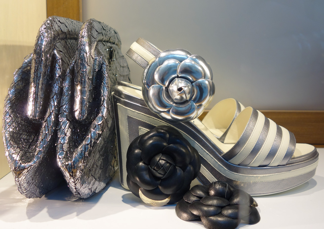 Chanel-vitrine-rue-Cambon-43