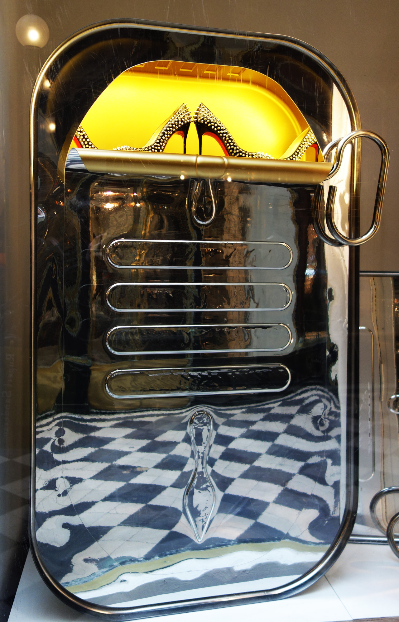 Louboutin-Sardines-1