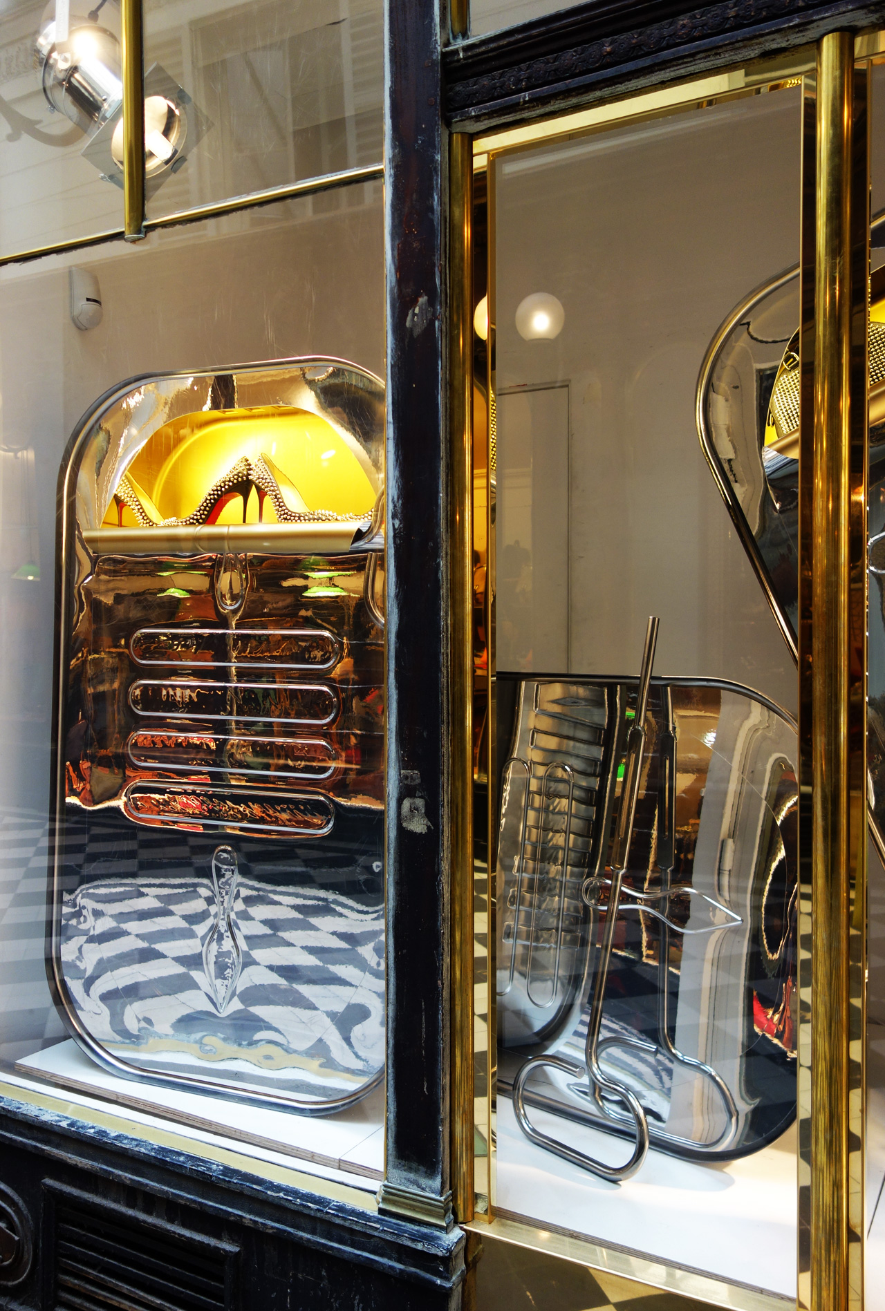 Louboutin-Sardines-3