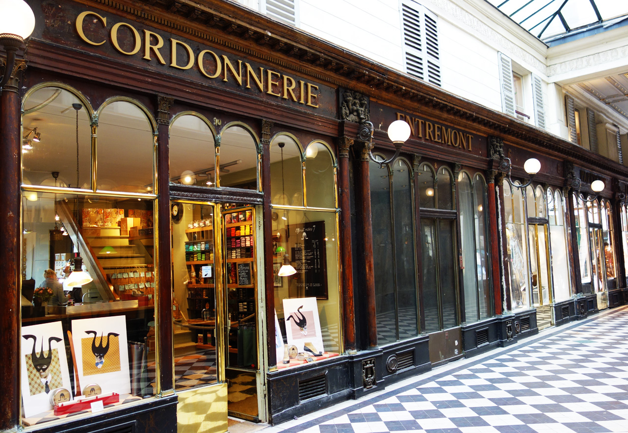 minuit-moins-7-cordonnerie-vero-dodat