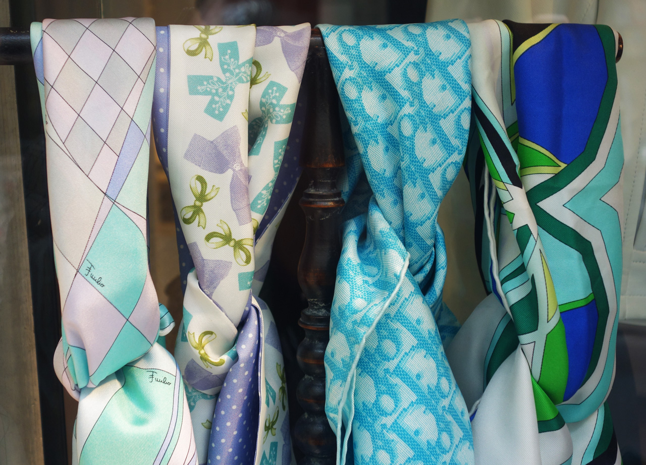 05_MB-select-Boutique-vitrine-gauche-detail-3