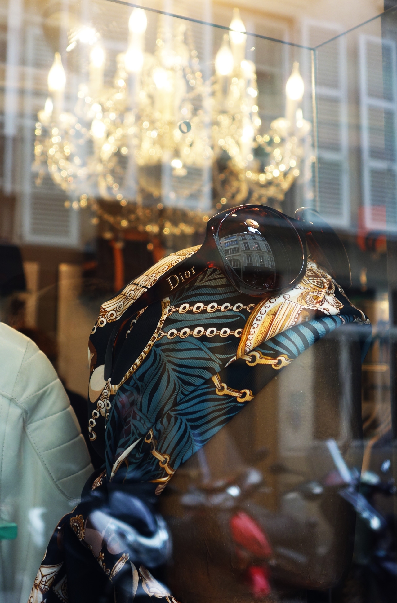 08_MB-select-Boutique-vitrine-gauche-detail-2