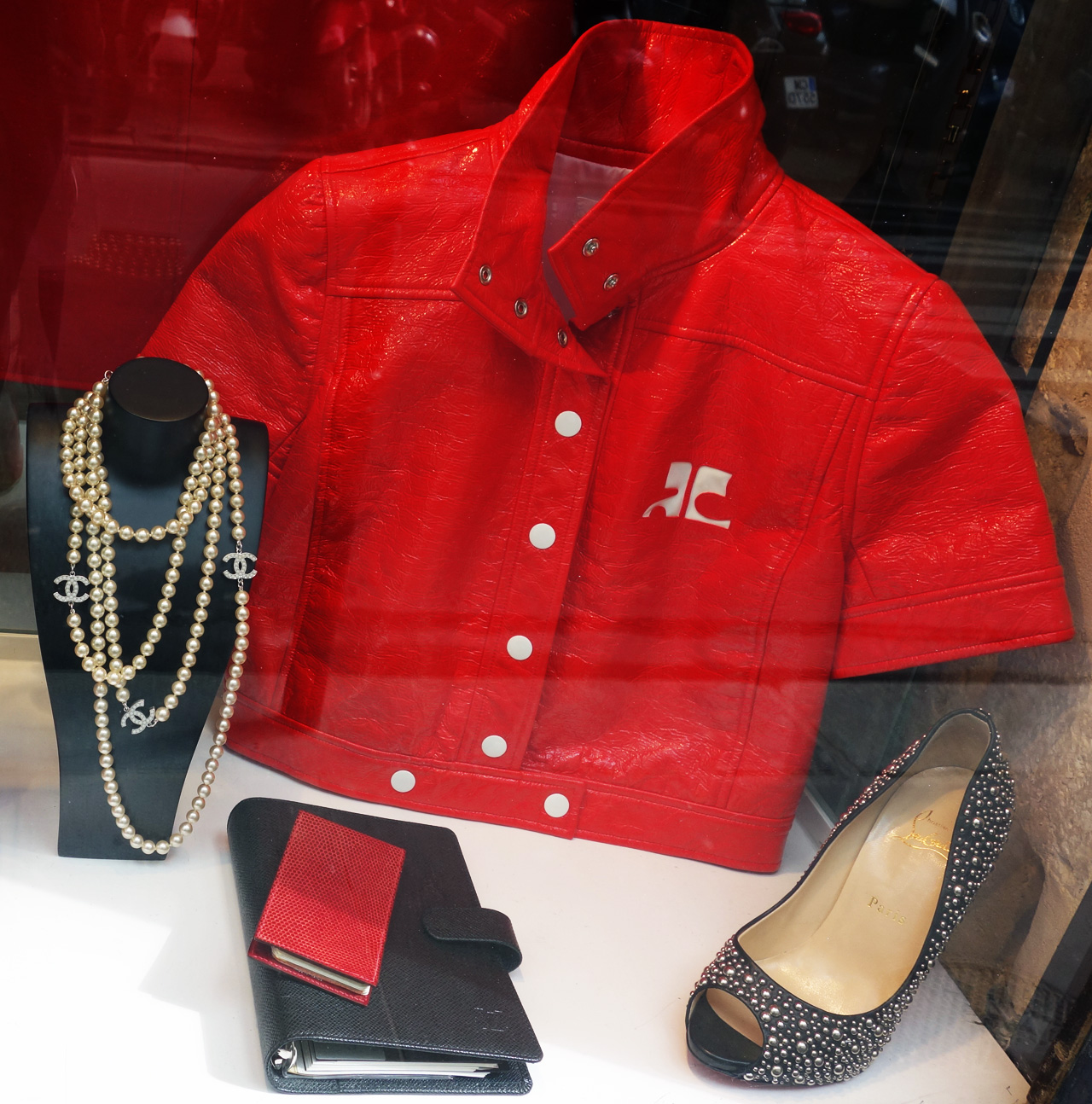 11_MB-select-Boutique-vitrine-droite-detail-2