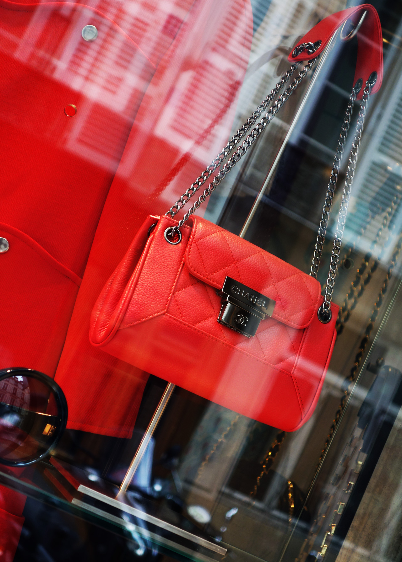 13_MB-select-Boutique-vitrine-droite-detail-6