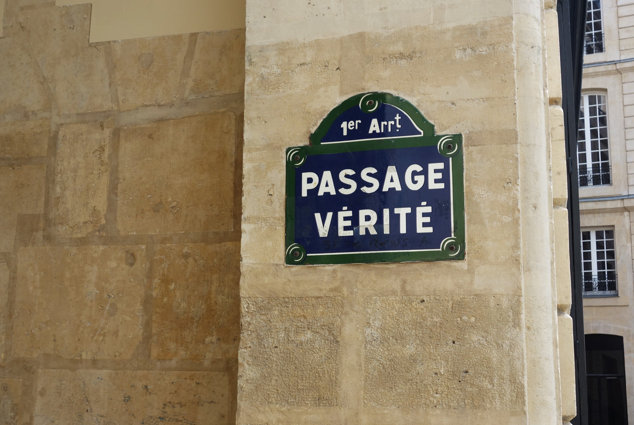 Paris-Passage-Verite