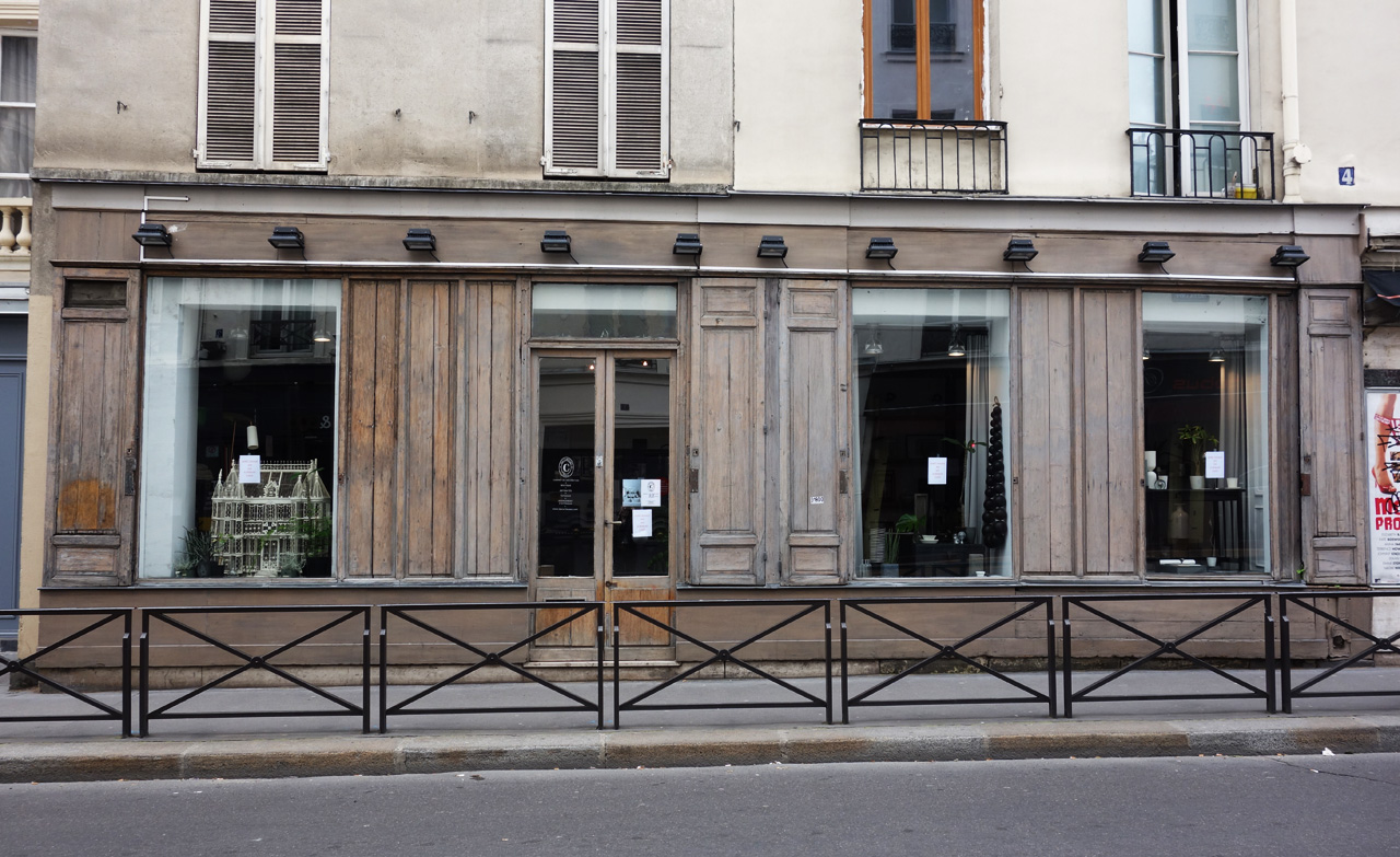 David-Gaillard-Les-Curieuses-boutique-facade