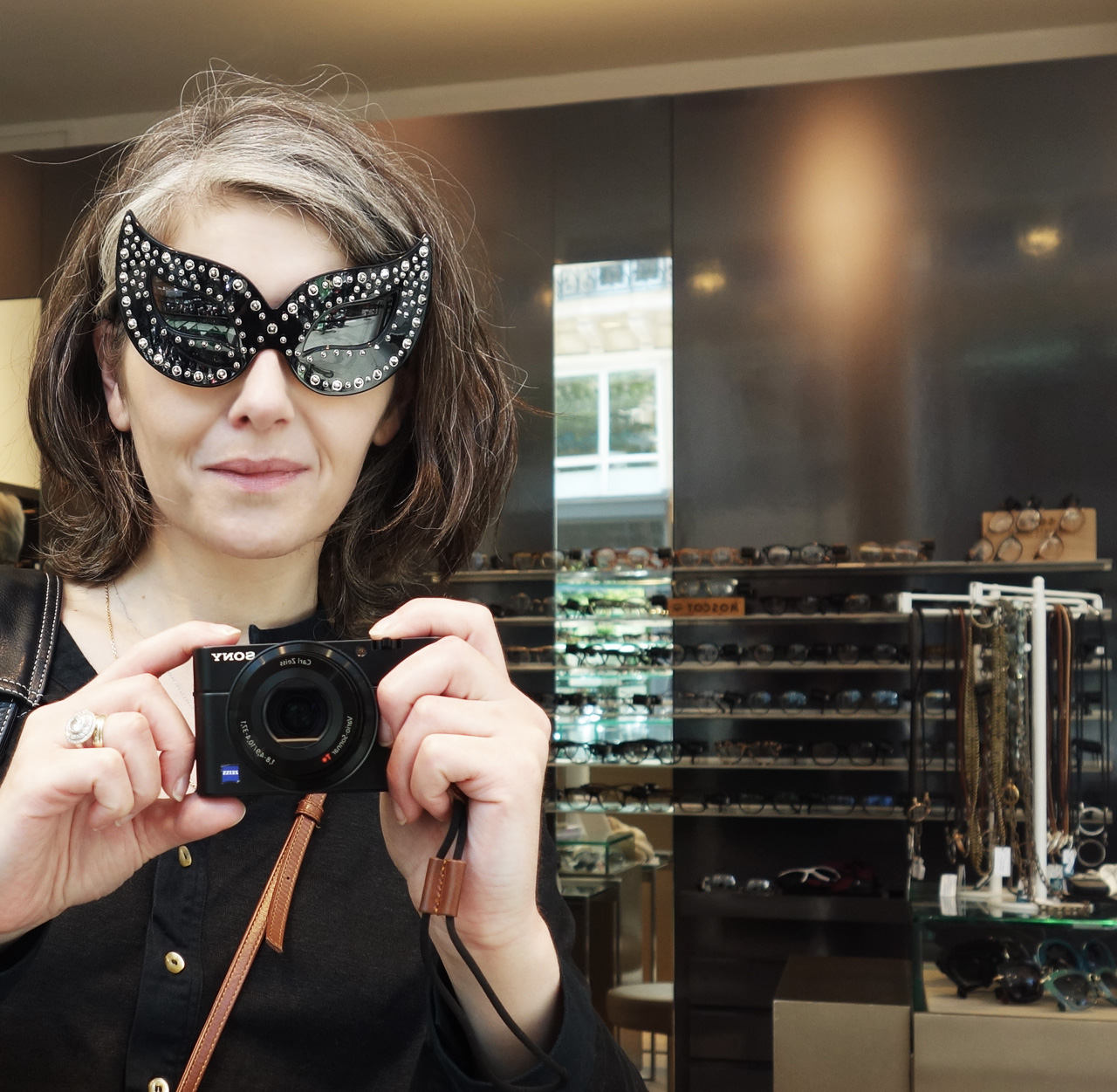 Linda-Farrow_Agent-provocateur_sunglasses-Catwoman-3