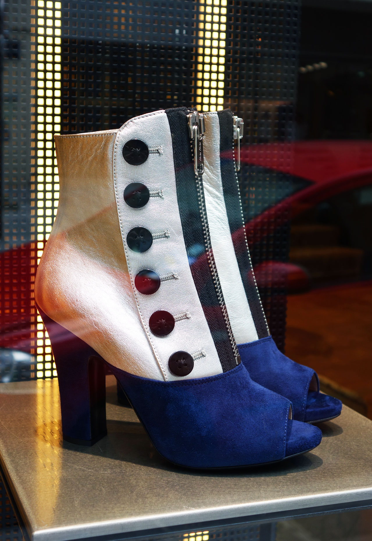 Miu Miu Paris vitrine