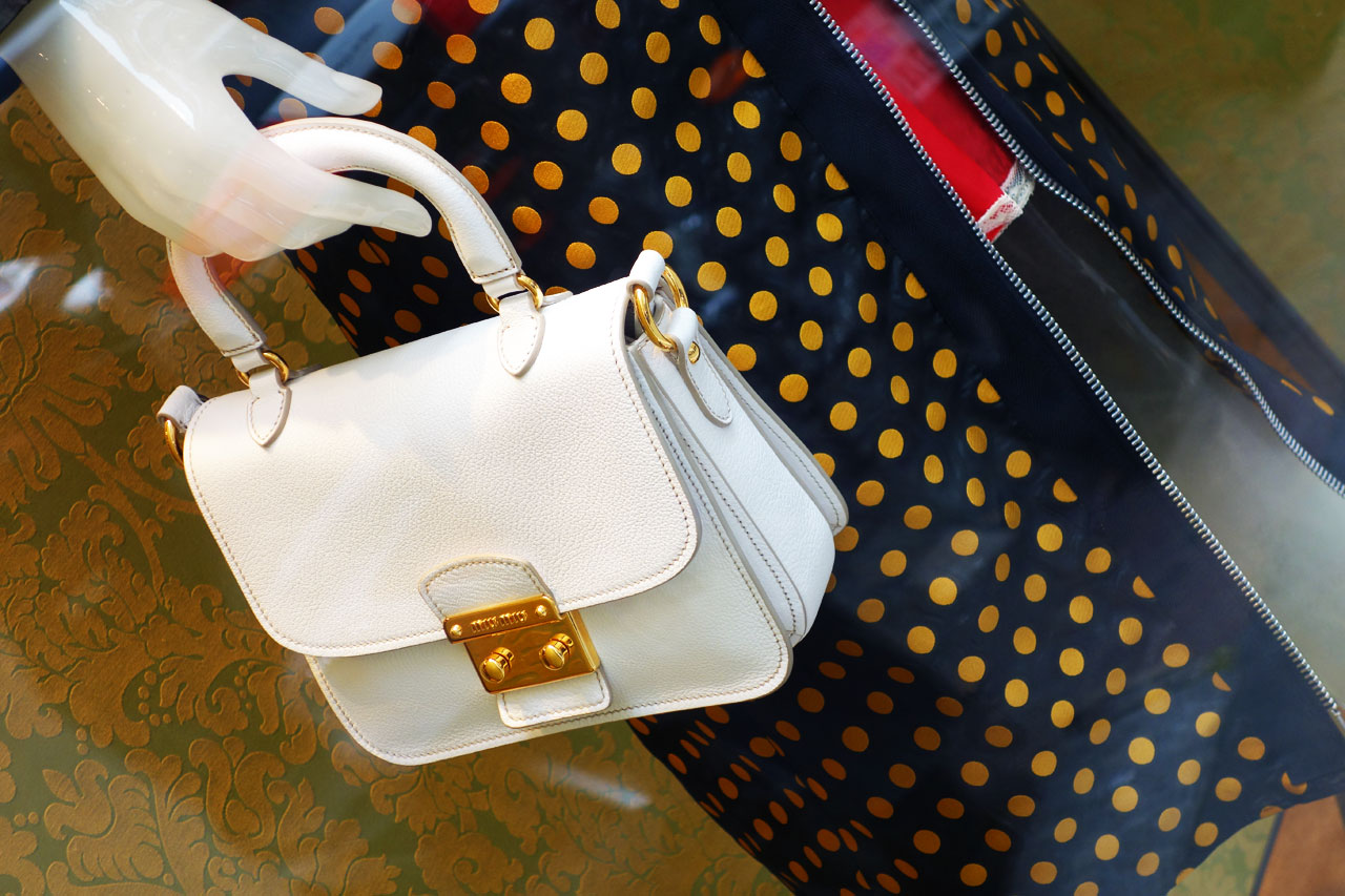 Miu Miu Paris vitrine