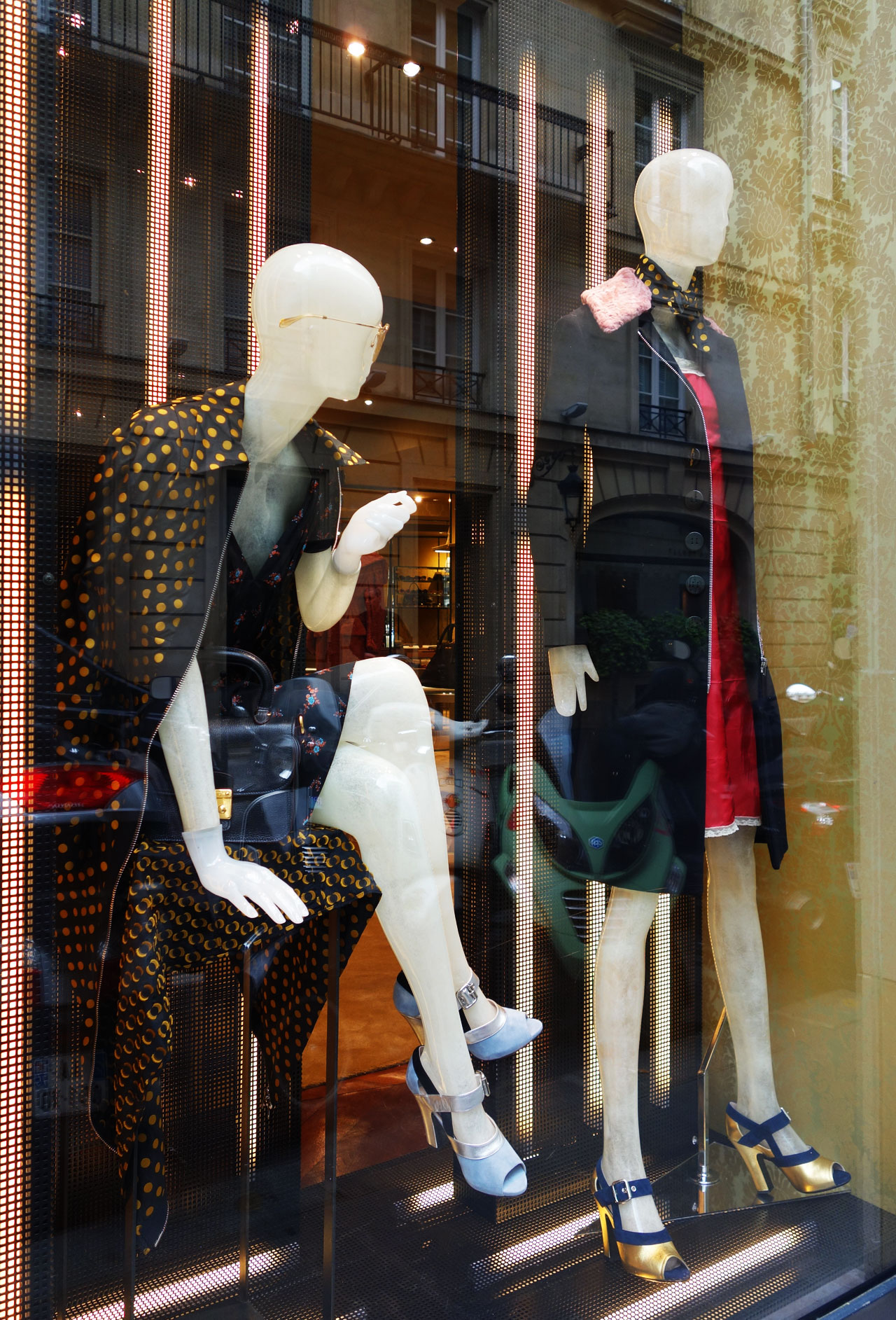 Miu Miu Paris vitrine