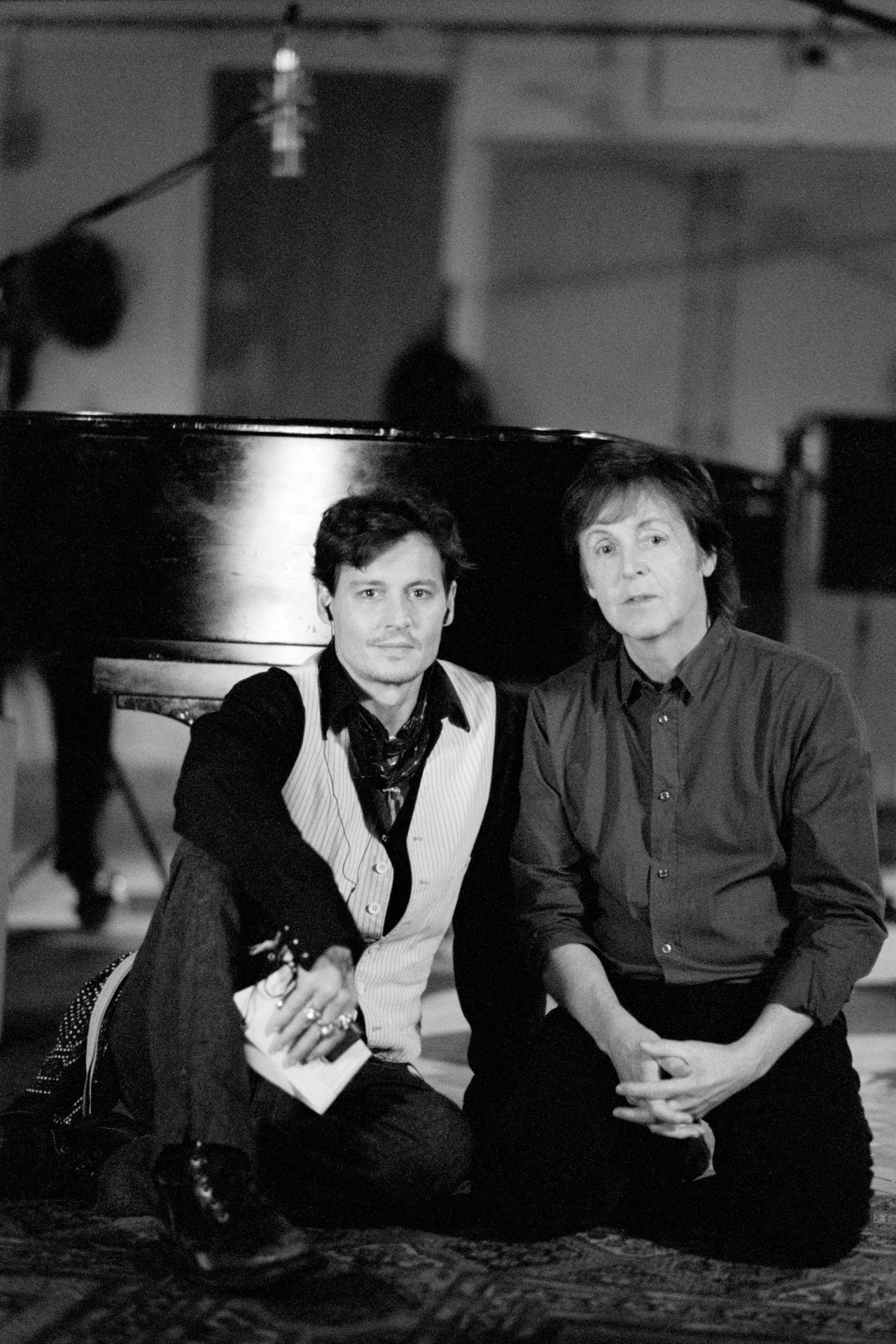 johnny-depp-paul-mccartney-vogue-24oct13-mary-mccartney_b