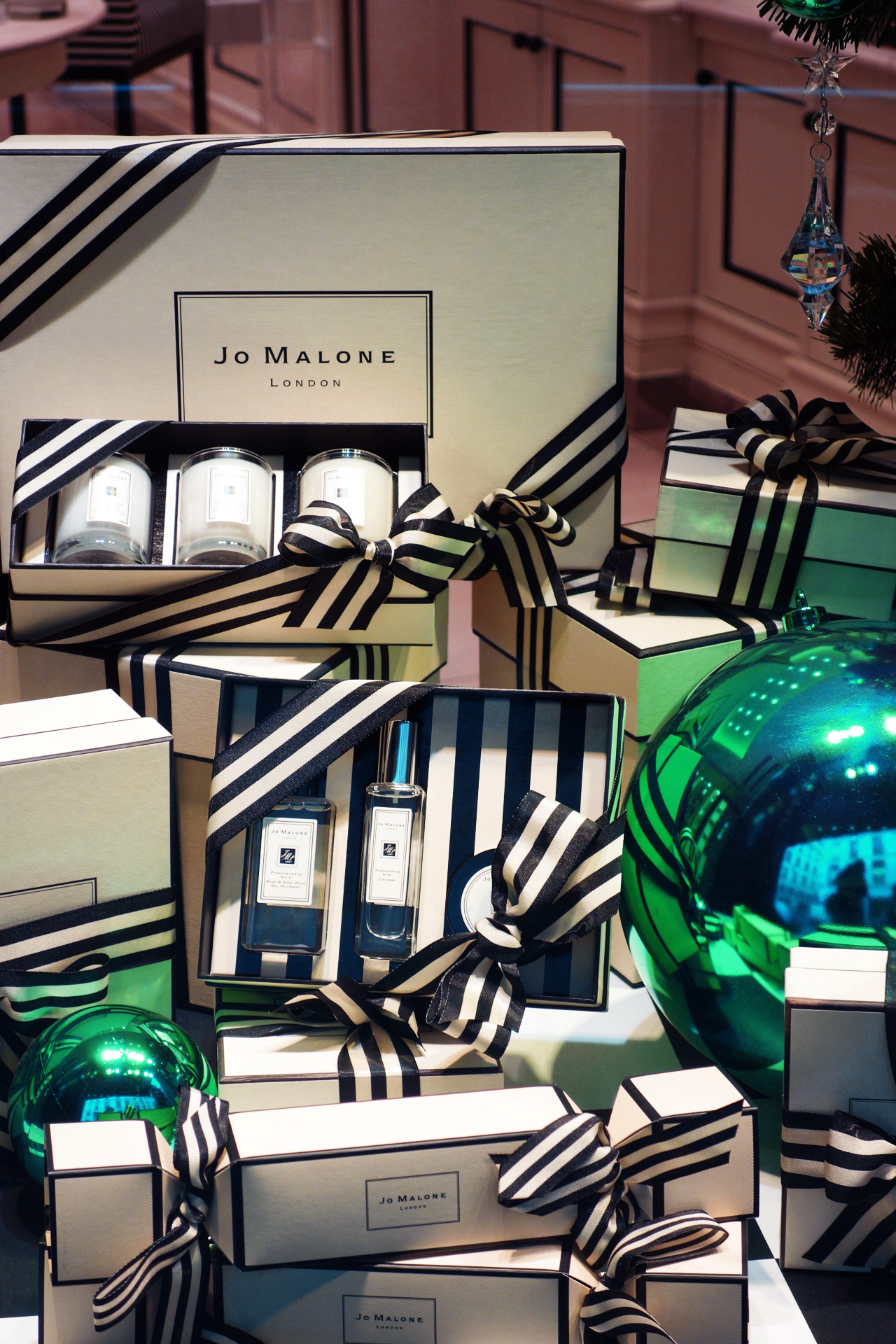 Jo-Malone-vitrine-noel-2013-cadeaux-8