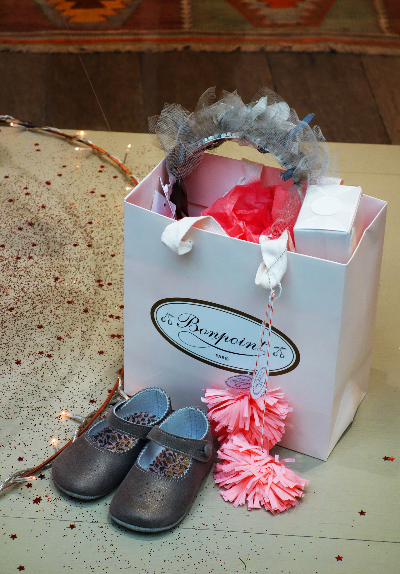 bonpoint-vitrine-noel-2013-cadeaux