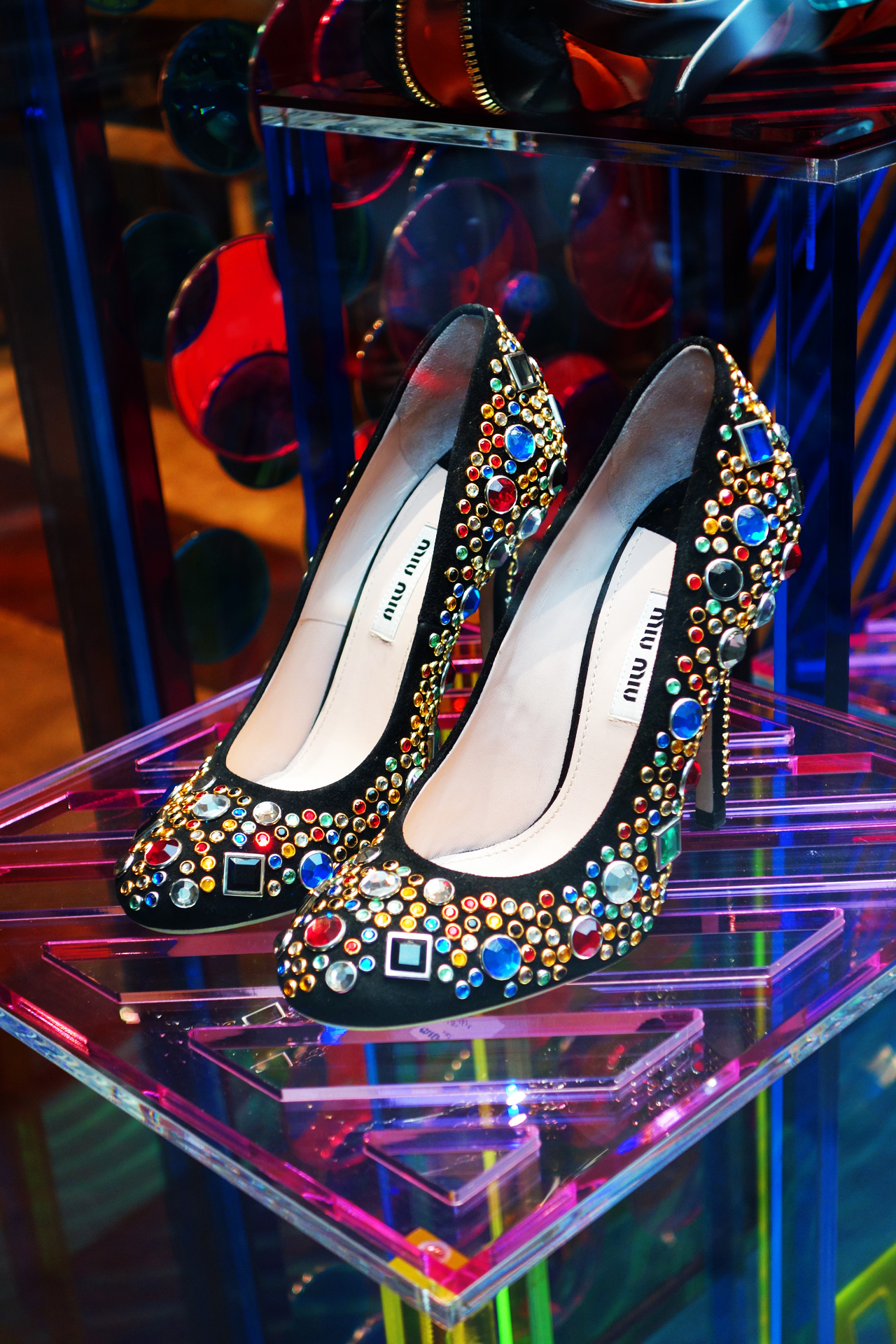 Miu-Miu-vitrine-Noel-2013-03