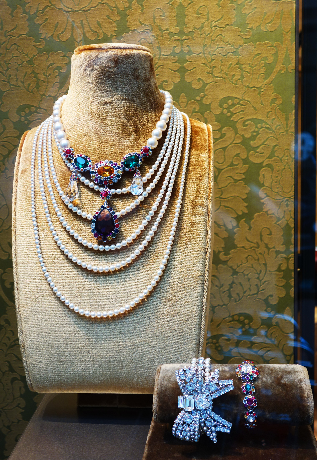 Miu-Miu-vitrine-Noel-2013