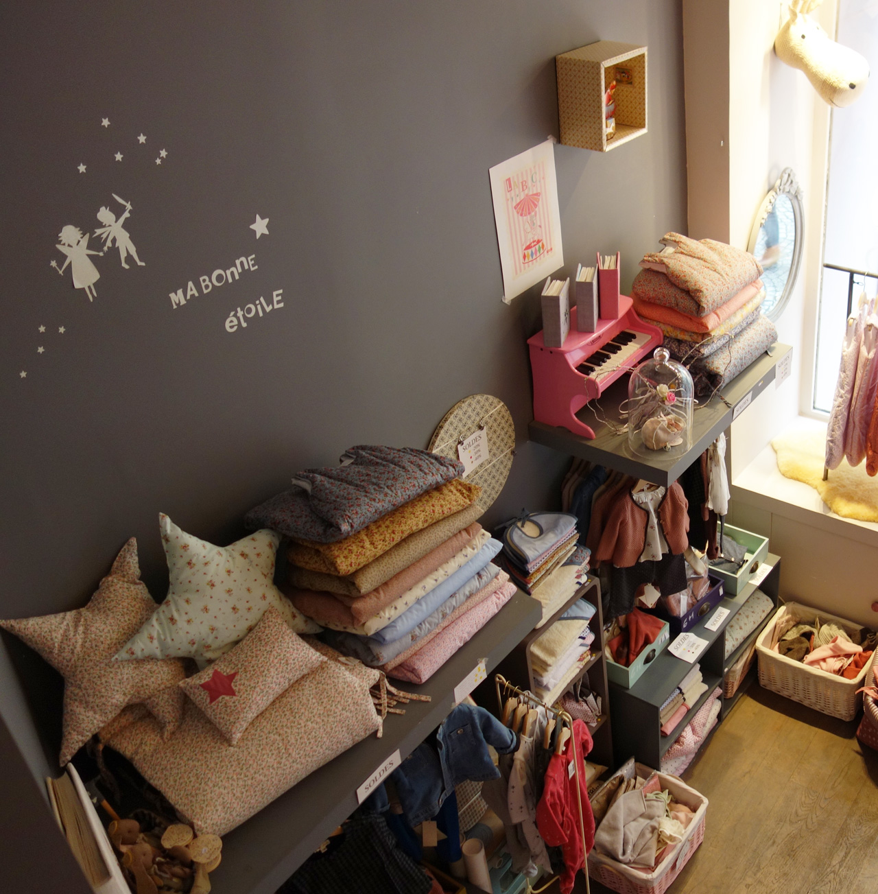 Pois-plume-boutique-vue-03